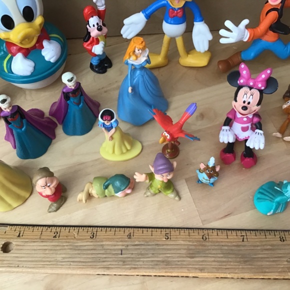 Disney Figurines Lot - Picture 2 of 12